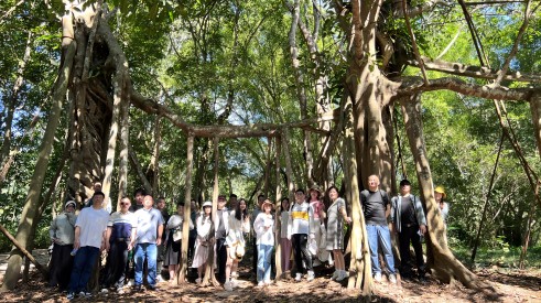 穿越秘境雨林，，，，，，领略六国风情——抖du圈营销精英、中层治理团队西双版纳游