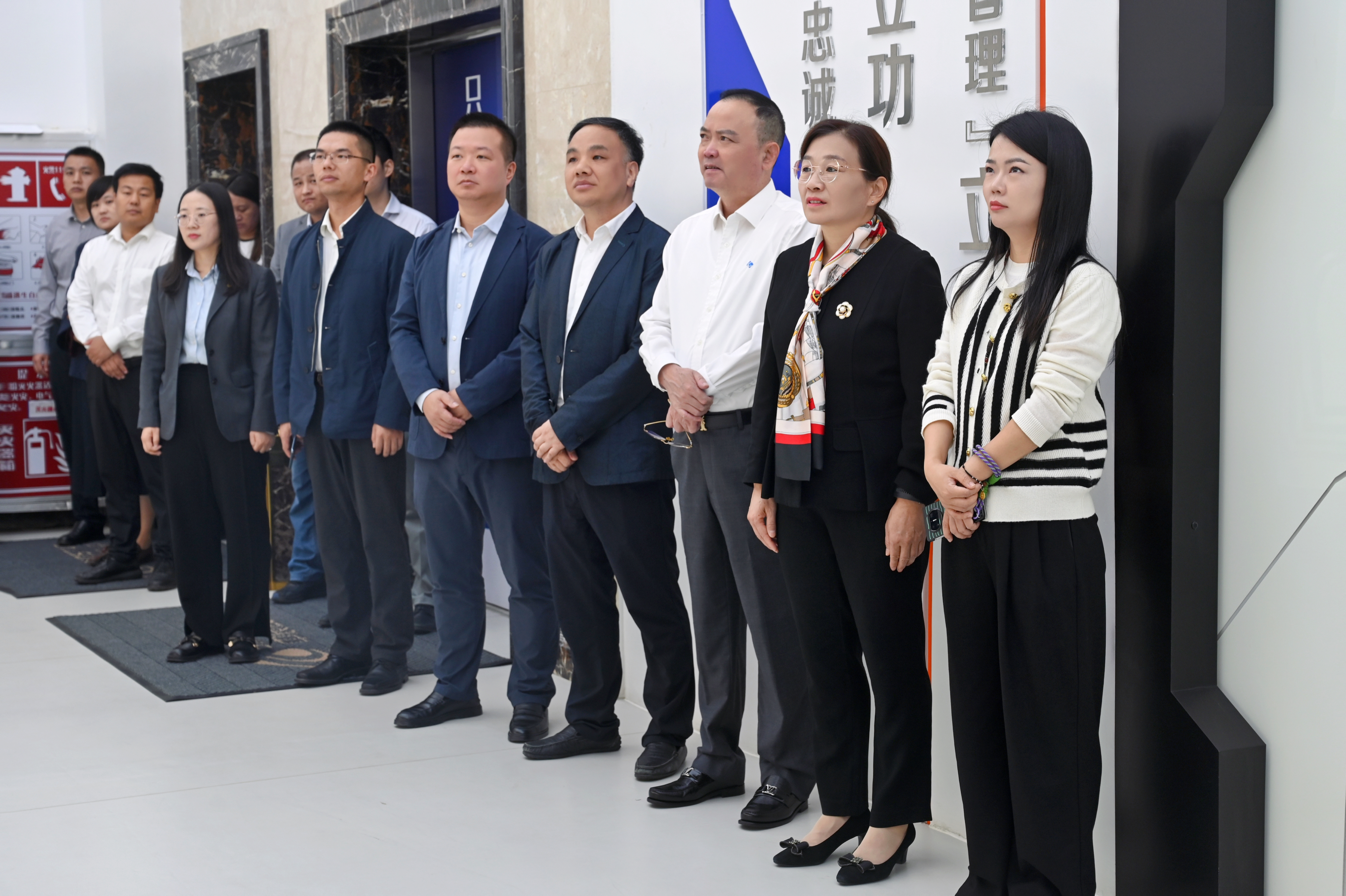 市委常委、市纪委书记、市监委主任张静红带队调研抖du圈股份